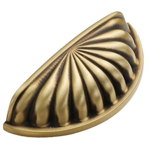 LIFKOME Messing Türgriff mit Lochabstand Muschel design Eleganter Möbelgriff für Schränke und Kommoden Komfortabler Griff für Küchen Kleiderschränke Goldfarbene Oberfläche Einsetzbar von LIFKOME