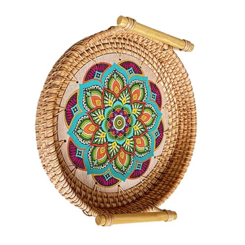 LIFKOME Rundes Handgeflochtenes Rattan Serviertablett mit Mandala Muster Vielseitiges Snack und Frühstückstablett aus Robustem Naturmaterial für Küche Picknick und Dekoration LIFKOME Rundes Handgeflochtenes Rattan Serviertablett mit Mandala Muster Vielseitiges Snack und Frühstückstablett aus Robustem Naturmaterial für Küche Picknick und Dekoration von LIFKOME