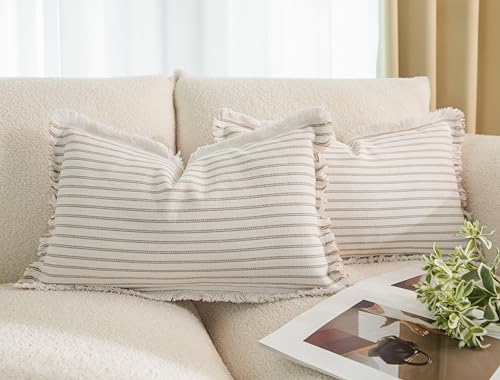LIGICKY 2er Set Fransen Kissenbezug mit Quasten Khaki Gestreifte Zierkissenbezüge Boho Bauernhaus Kissenbezüge Weiche Lendenkissen Sofakissen für Wohnzimmer Couch Schlafzimmer Auto, 30 x 50 cm von LIGICKY