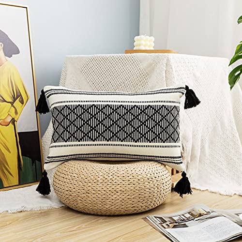 LIGICKY Dekorative Kissenbezug Moderne Boho ​Kissenbezüge Weich Kissenhülle Baumwolle Deko Kissen Sofakissen für Wohnzimmer Couch Schlafzimmer 30 x 50 cm Schwarz und Weiß von LIGICKY