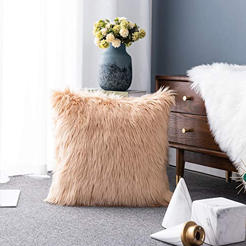 LIGICKY Kunstfell Kissenbezug Einfarbig Plüsch Weich Künstlich Pelz Throw Kopfkissenbezug Kissenhülle Dekorative Rechteck Kissen Dekokissen für Sofa Schlafzimmer Auto, 40 x 40 cm Khaki LIGICKY Kunstfell Kissenbezug Einfarbig Plüsch Weich Künstlich Pelz Throw Kopfkissenbezug Kissenhülle Dekorative Rechteck Kissen Dekokissen für Sofa Schlafzimmer Auto, 40 x 40 cm Khaki von LIGICKY