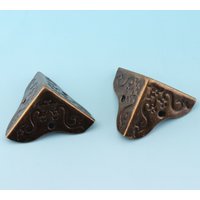 Antike Bronze Geprägte Ecken - 8 Stück Dekorative Bein Ecke 1 1/4 "Schutz Metall Eckenschutz Spitzen Eckhalterung von LIKEBAGS