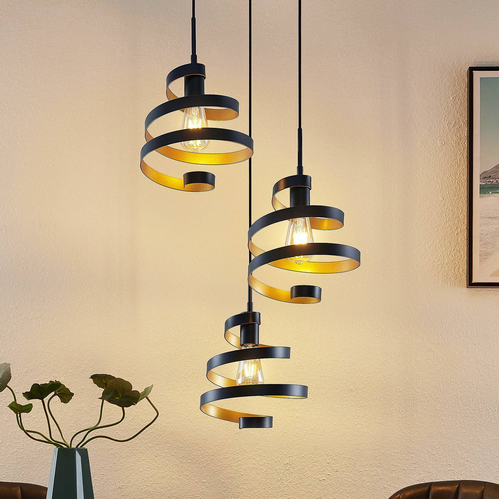 Lindby Colten Hängeleuchte, Ø 50 cm, 3-fl., schwarz, gold Lindby Colten Hängeleuchte, Ø 50 cm, 3-fl., schwarz, gold von LINDBY
