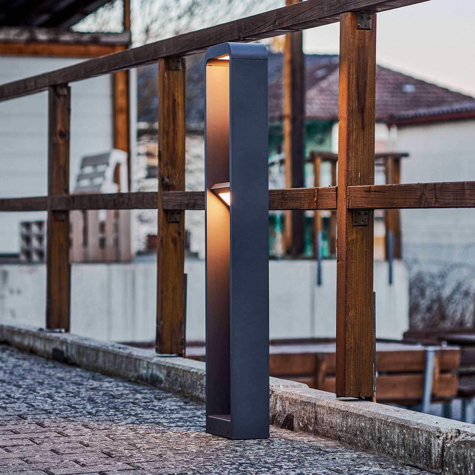Lindby LED-Wegeleuchte Darko, 100cm, grau, Metall, IP54 von LINDBY