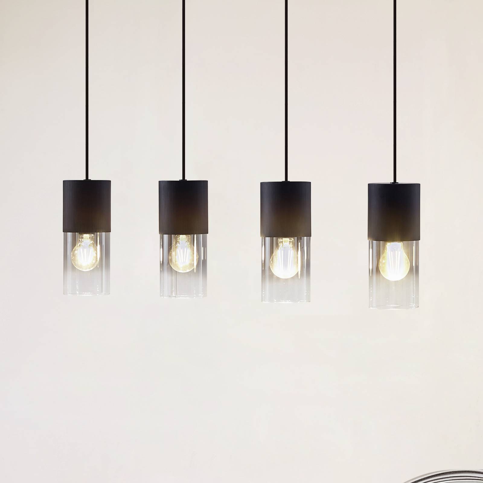 Lindby Hängeleuchte Svante, 4-flg., schwarz, Glas, 85 cm Lindby Hängeleuchte Svante, 4-flg., schwarz, Glas, 85 cm von LINDBY