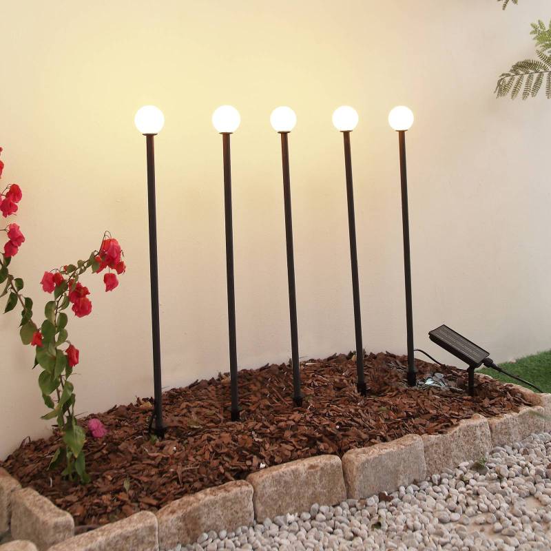 Lindby LED-Solarleuchte Freydis, 5er-Set, schwarz, 2.000 K von LINDBY