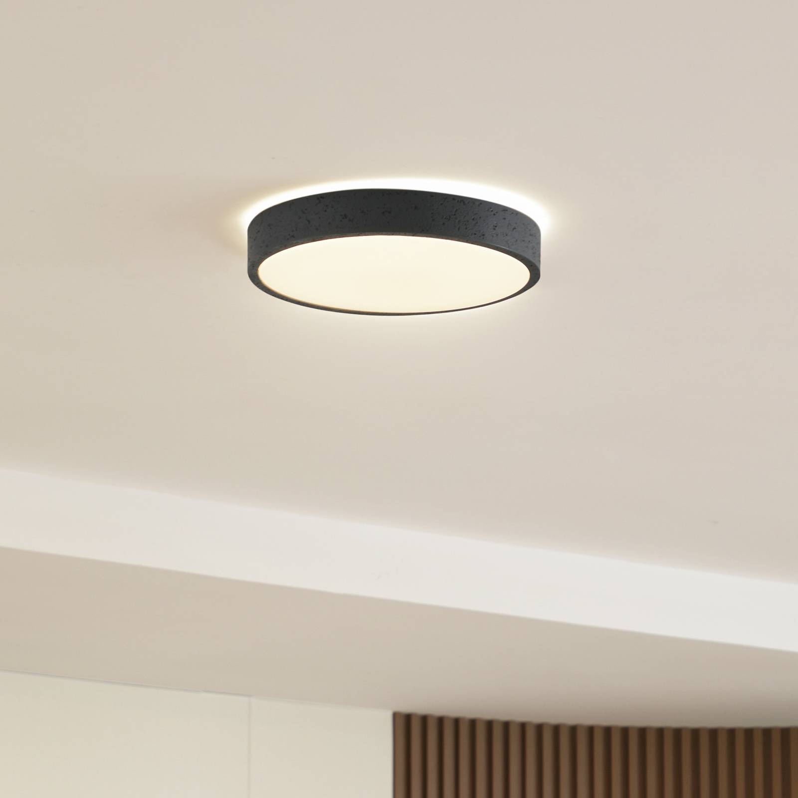 Lindby LED-Deckenleuchte Manala, betongrau, RGB, CCT, Remote Lindby LED-Deckenleuchte Manala, betongrau, RGB, CCT, Remote von LINDBY