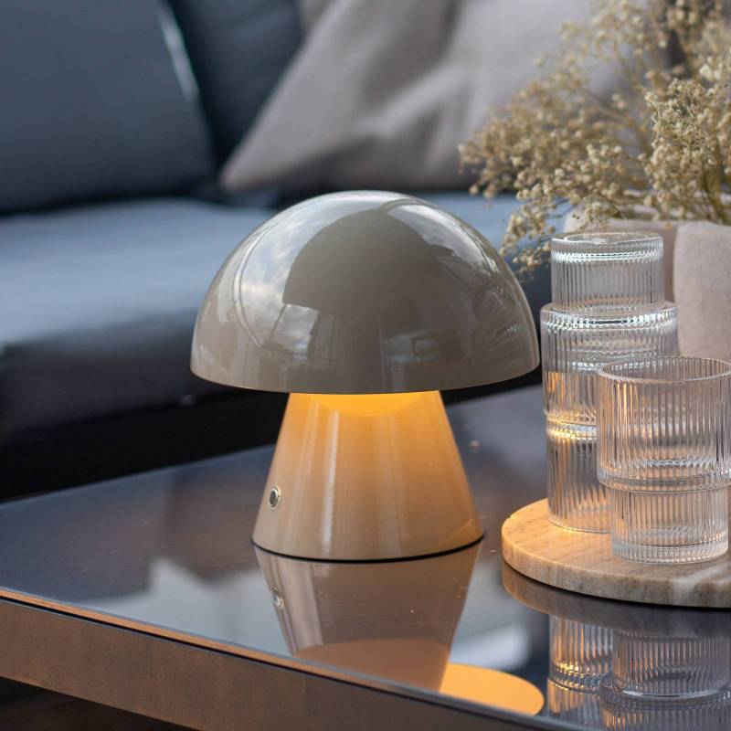 Lindby LED-Akkutischlampe Nevijo, grau, Ø18cm, USB, Dimmer Lindby LED-Akkutischlampe Nevijo, grau, Ø18cm, USB, Dimmer von LINDBY