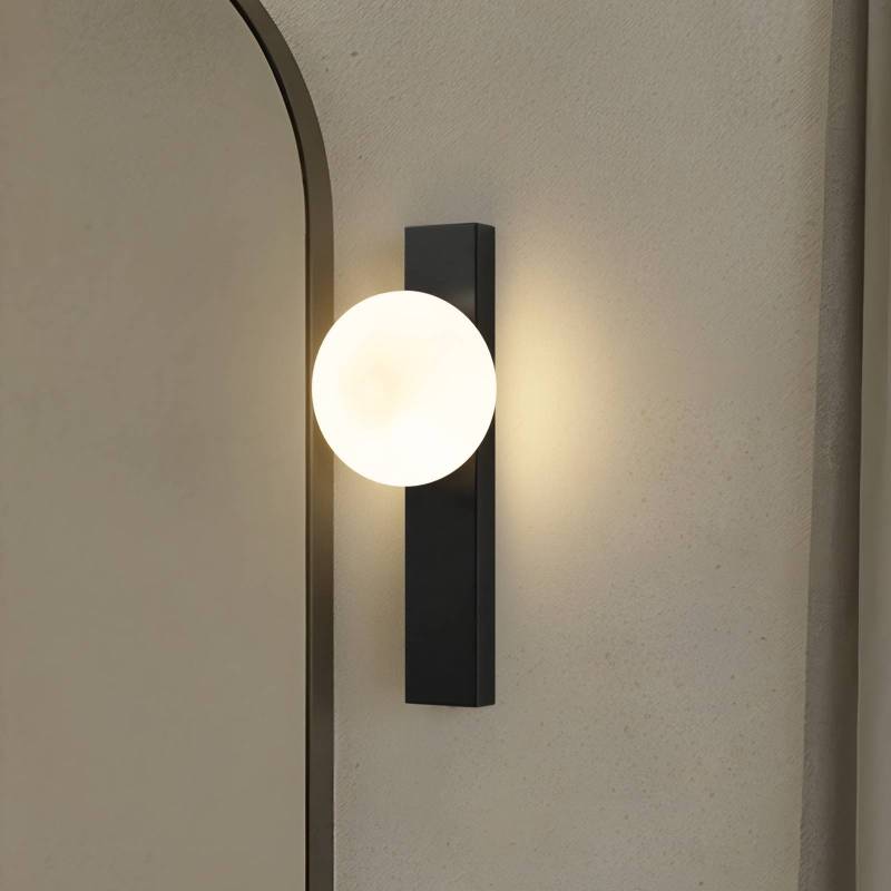 Lindby Bad-Wandleuchte Tavrik, schwarz/weiß, Höhe 30cm, Glas von LINDBY