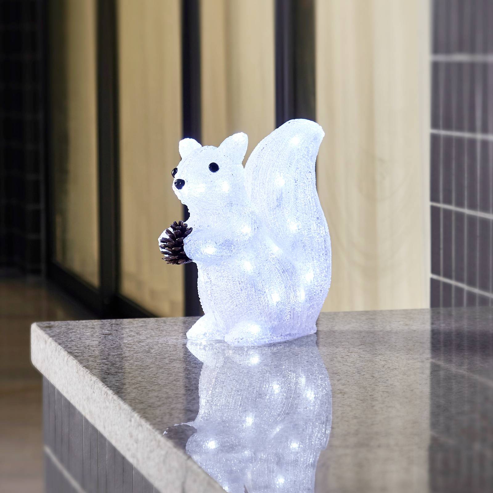 Lindby Yuki LED-Dekofigur Kunststoff, Eichhörnchen von LINDBY