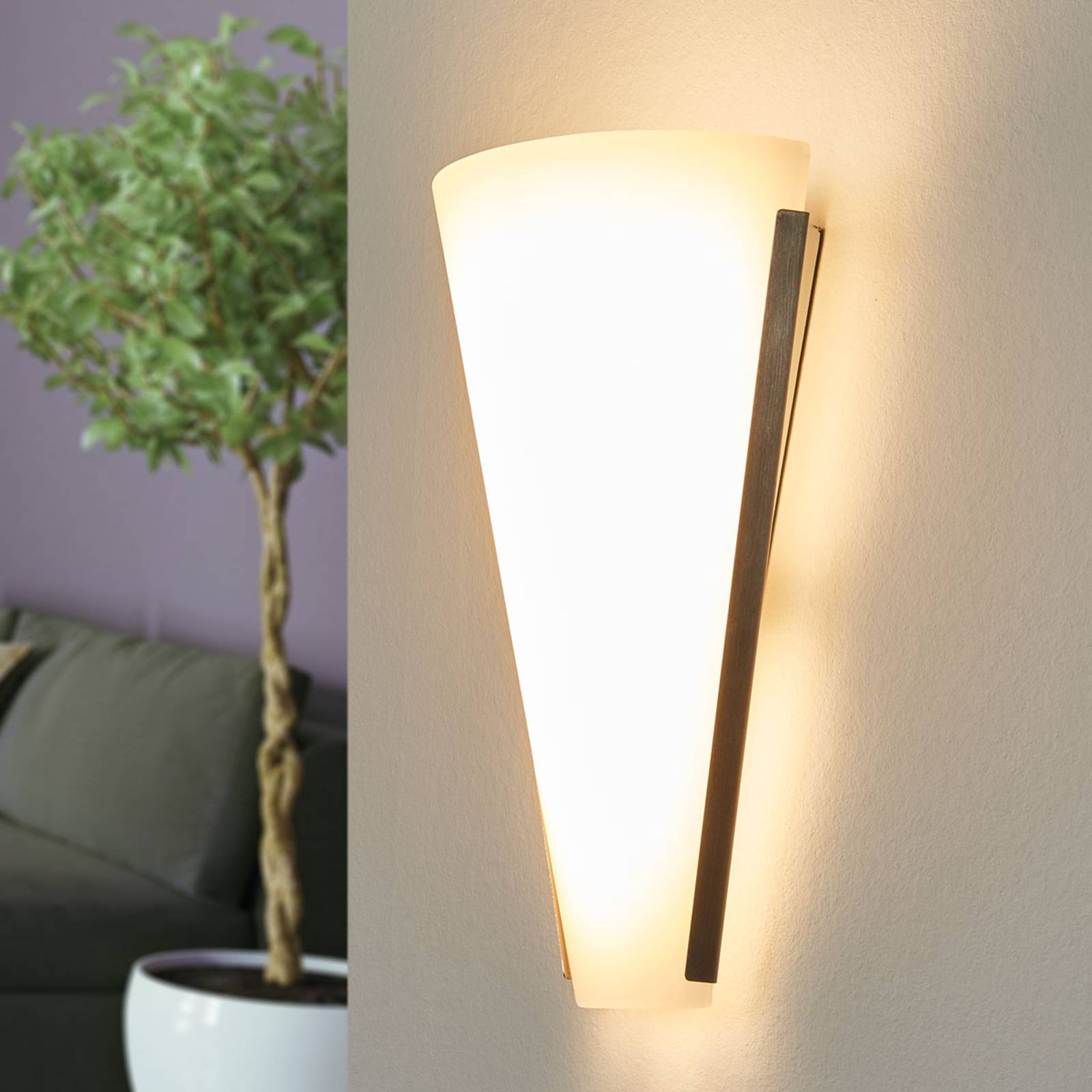 Wandleuchte Luk mit LEDs von LINDBY