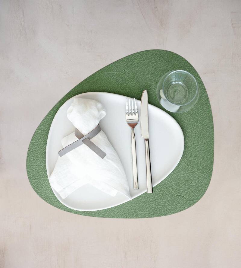 LINDDNA Tischset L 37x44 cm Curve Hippo forest green von LINDDNA