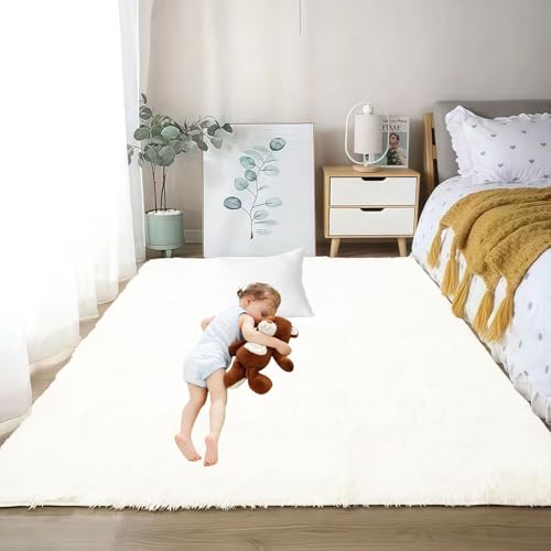 LIUNADM Wohnzimmer Teppich 70 x 125 cm Anti-Rutsch Rückseite Modern Waschbar Hochflor Teppich Wohnzimmer Langlebig Und Pflegeleicht für Schlafzimmer Kinderzimmer, Weiß LIUNADM Wohnzimmer Teppich 70 x 125 cm Anti-Rutsch Rückseite Modern Waschbar Hochflor Teppich Wohnzimmer Langlebig Und Pflegeleicht für Schlafzimmer Kinderzimmer, Weiß von LIUNADM