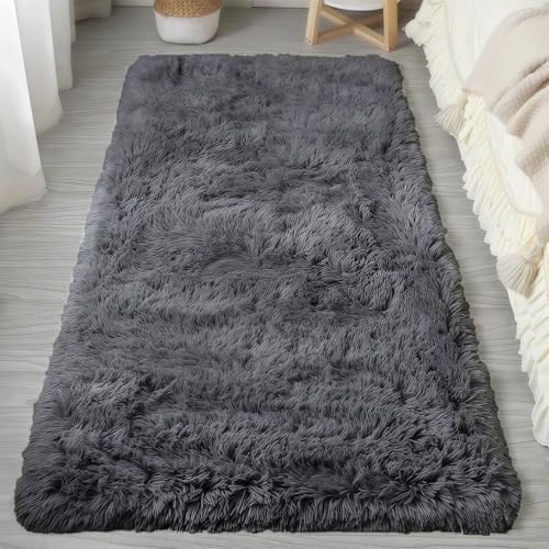 LIUNADM Wohnzimmer Teppich 70 x 145 cm Anti-Rutsch Rückseite Modern Waschbar Hochflor Teppich Wohnzimmer Langlebig Und Pflegeleicht für Schlafzimmer Kinderzimmer, Grau LIUNADM Wohnzimmer Teppich 70 x 145 cm Anti-Rutsch Rückseite Modern Waschbar Hochflor Teppich Wohnzimmer Langlebig Und Pflegeleicht für Schlafzimmer Kinderzimmer, Grau von LIUNADM