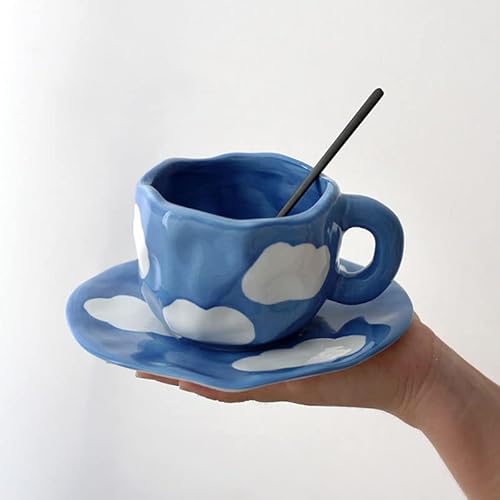 LIUXIN Japanische handbemalte Kaffeetasse mit Untertasse aus Keramik mit blauem Himmel und weißen Wolken von LIUXIN