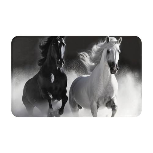 Fußmatte für drinnen und draußen, Motiv: Pferde, Lauffußmatte, leicht zu reinigen, schmutz- und lichtbeständig, saugfähig, Flanell-Badteppich, 49,5 x 80 cm Fußmatte für drinnen und draußen, Motiv: Pferde, Lauffußmatte, leicht zu reinigen, schmutz- und lichtbeständig, saugfähig, Flanell-Badteppich, 49,5 x 80 cm von LKWSCGHM