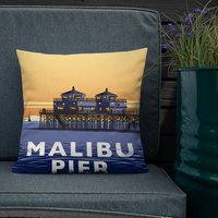 Landmarke Ca | Malibu Pier Sunset Premium Kissen von LLArtPrints