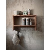 Kleines Regal Aus Alten Bodendielen Upcycling Handmade Küche Landhaus Shabby Chic Farmhouse Gewürzregal Küchenregal Mit Stange Und Haken von LLandLuft