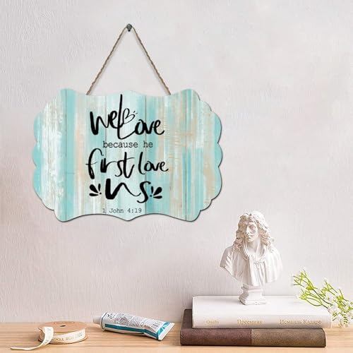 LMMIXEE Lustiges Holzschild mit Bibelvers und Aufschrift "Love Because He First Loved Us.1 4 19", 10,2 x 15,2 cm, Schrift, Familie, Wandkunst für Schlafzimmer, Wohnzimmer, Einweihungsgeschenk LMMIXEE Lustiges Holzschild mit Bibelvers und Aufschrift "Love Because He First Loved Us.1 4 19", 10,2 x 15,2 cm, Schrift, Familie, Wandkunst für Schlafzimmer, Wohnzimmer, Einweihungsgeschenk von LMMIXEE