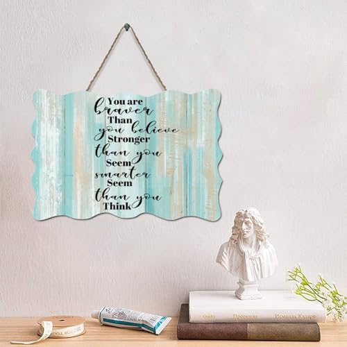 LMMIXEE Rustikales Holzschild mit Bibelvers "You're Braver Than You Believe", Holzschilder, 15,2 x 25,4 cm, rustikale christliche Holzkunst, Bauernhaus, Küche, Heimdekoration, Einweihungsgeschenk LMMIXEE Rustikales Holzschild mit Bibelvers "You're Braver Than You Believe", Holzschilder, 15,2 x 25,4 cm, rustikale christliche Holzkunst, Bauernhaus, Küche, Heimdekoration, Einweihungsgeschenk von LMMIXEE