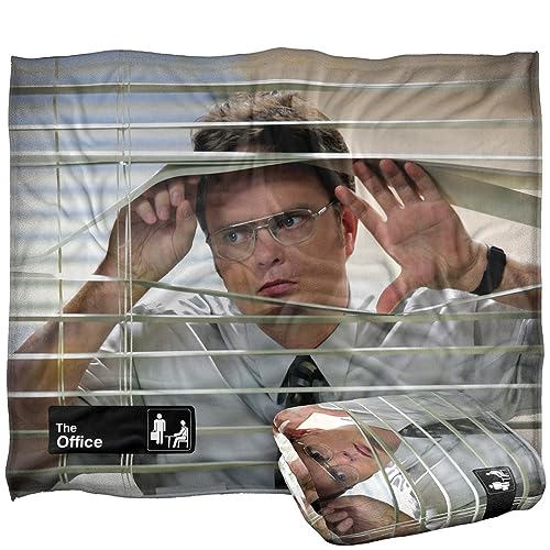 The Office: Decke, Motiv: Dwight blickt durch Jalousien, offizielles Lizenzprodukt, seidig, superweiche Tagesdecke, 152 x 127 cm von LOGOVISION
