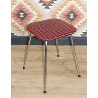 60Er Jahre Kleiner Feiner Hocker Rot Kariert Retro Vintage Karo Checkered 60Er Jahre Kleiner Feiner Hocker Rot Kariert Retro Vintage Karo Checkered von LOOKandVINTAGE