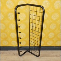 80Er Jahre Ikea Garderobe Viktor Stil Niels Gammelgaard Schwarzes Metall Und Stahldraht Hutablage Hakenleiste Vintage Retro Eighties von LOOKandVINTAGE