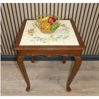 Beistelltisch Fliesen Handbemalt Kacheltisch Chippendale Stilmöbel Couchtisch Vintage Retro Shabby Chic Blumen Bauernmalerei von LOOKandVINTAGE