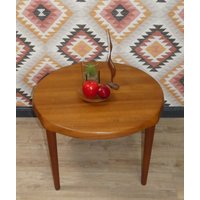 Kleiner 60Er Jahre Danish Design Couchtisch Rund Massiv Teak John Boné Für Mikael Laursen 80cm 54H Denmark Mid Century Retro Vintage von LOOKandVINTAGE