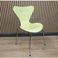 Original Fritz Hansen Serie 7 Stuhl Arne Jacobsen Design Klassiker Lime Stapelstuhl Formschichtholz Chromgestell Original Fritz Hansen Serie 7 Stuhl Arne Jacobsen Design Klassiker Lime Stapelstuhl Formschichtholz Chromgestell von LOOKandVINTAGE