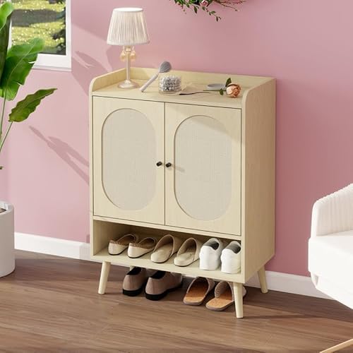 LORISMAI Schuhschrank mit Doppeltüren in Naturholzoptik, Rattangeflecht-Design – mit Ablagefläche und offener Zwischenablage – ideal für Flur, 68x35x90cm von LORISMAI