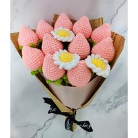 Gehäkelte Rosa Erdbeere Blume, Handgemachte Strickblumen, Gestrickte Erdbeere, Erdbeerstrauß, Gehäkelte Blumen, Wohnkultur, Geschenk von LOVFS