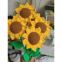 Gehäkelte Sonnenblumen, 4Er Set, Handgemachte Strickblumen, Gestrickte Sonnenblume, Sonnenblumenstrauß, Gehäkelte Blumen, Wohnkultur von LOVFS