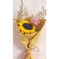 Häkeln Sie Übergroße Sonnenblumen, Handgemachte Strickblumen, Gestrickte Sonnenblume, Nelke, Sonnenblumenstrauß, Gehäkelte Blumen, Geschenk von LOVFS