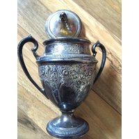 Vintage Sterling Silber 925 Repousse Zucker Früchte Schale Hand Gejagt Einhorn 872 19. Jahrhundert in Gold Bedeckte Oberfläche von LOVNTG