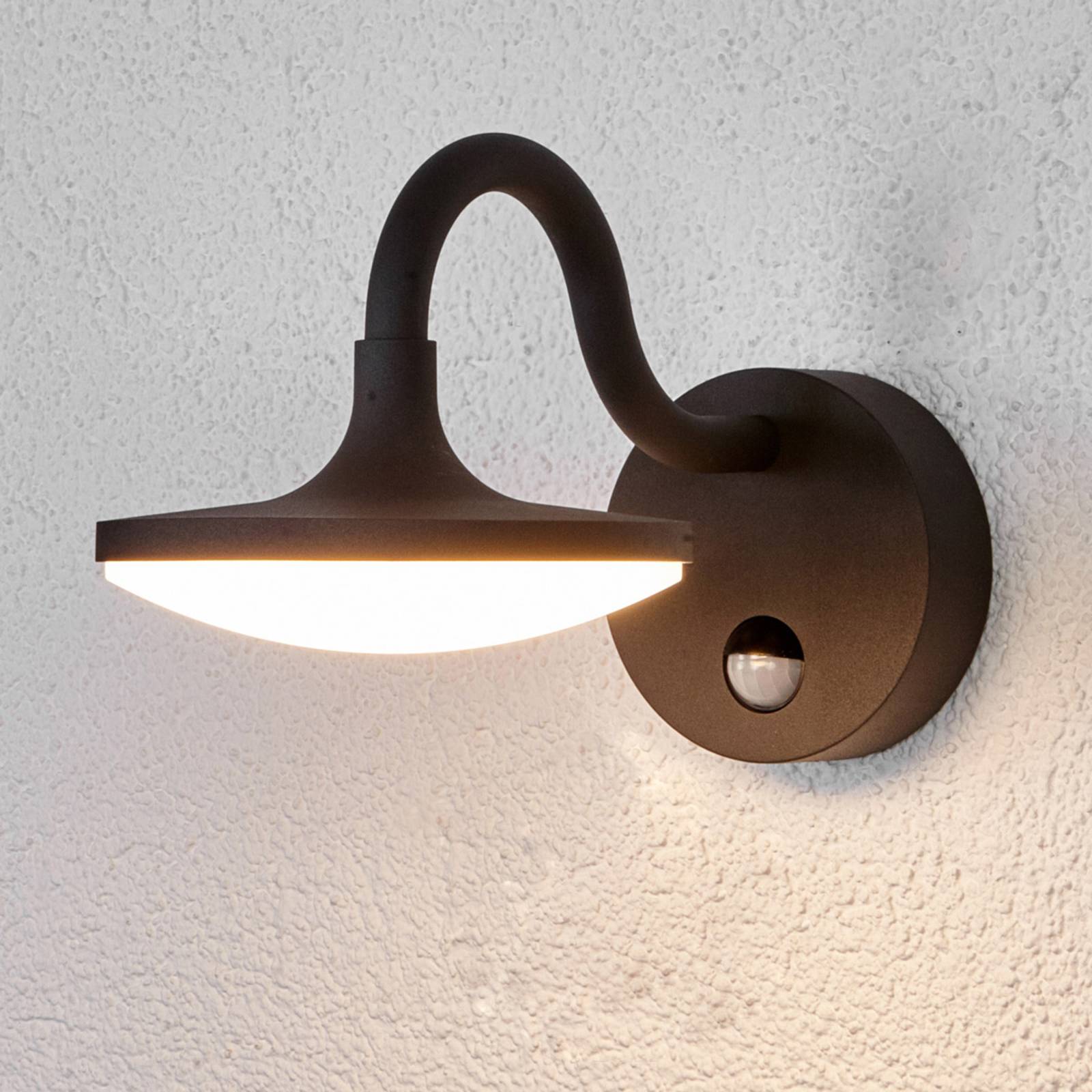 Finny - LED-Außenwandlampe mit Bewegungsmelder von LUCANDE