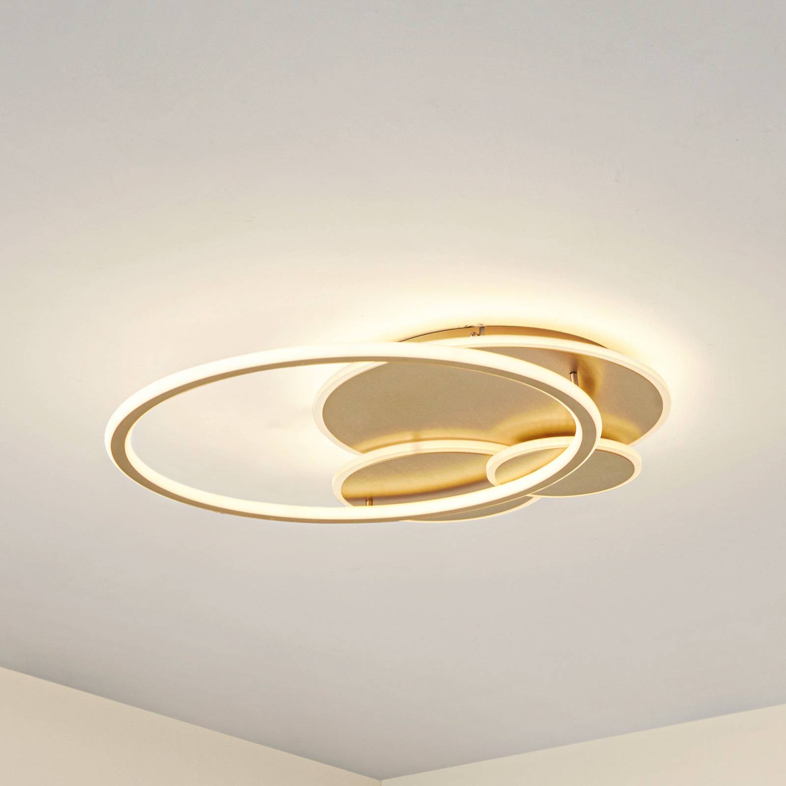 Lucande LED-Deckenleuchte Circulo, gold, 60 cm CCT, dimmbar Lucande LED-Deckenleuchte Circulo, gold, 60 cm CCT, dimmbar von LUCANDE