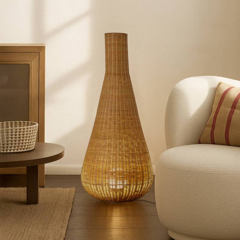 Lucande Stehleuchte Takeo, Rattan, Höhe 115 cm, E27 von LUCANDE