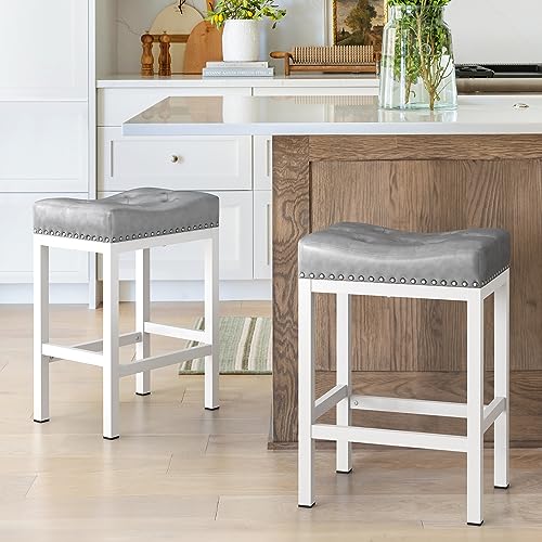 LUE BONA 2er Set Barhocker mit Fußstütze, Höhe 61cm, gepolsterter Sitz 8,5 cm, Robuster Metallrahmen, Küchenhocker für Wohnzimmer, Kücheninsel, Bartisch, Stabile Barhocker Set aus 2 Stück von LUE BONA