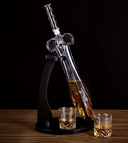 LUJII Heroisches Schwert Whisky Karaffe für Echte Männer, Whiskey Geschenkset mit 2 Gläsern und Holztablett, Personalisierte Geburtstag Hochzeitstag Geschenke für Papa, Ehemann, Freund, Sohn, 850ml von LUJII