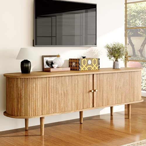 LUXOAK 70-Zoll-TV-Ständer mit Tambur-Tür, moderne TV-Konsole mit Massivholzbeinen für Fernseher bis 80 Zoll, geriffeltes Unterhaltungszentrum mit staubdichtem Stauraum für Wohnzimmer, natürliche Eiche von LUXOAK