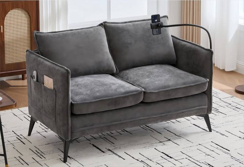 LVHOM 2-Sitzer Polstersofa mit USB/Typ C-Ladefunktion & Handyhalter, Seitentasche, (127x69x66cm) Ergonomisches Chenille-Sofa mit verstellbarer Handyhalterung, Ladeanschlüssen, beidseitigen Staufächern und Reinigungsfreundlichkeit durch abnehmbare Sitzkissen. Metallfüße, 250kg Tragkraft,16cm Bodenfreiheit für Saugroboter., für kleine Räume: Wohn-/Schlafzimmer, Terasse oder Single-Haushalte von LVHOM