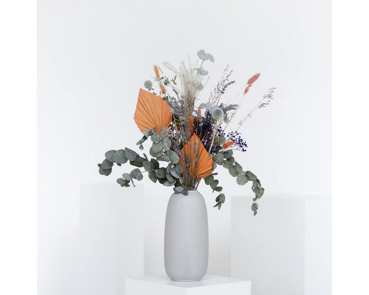 Trockenblume Rustikale Schönheit: Trockenblumenarrangement mit Eukalyptus und akzen, LYKKE & You von LYKKE & You