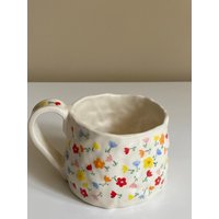 Zierliche Blumen-Tasse - Handgemacht Aus Keramik, Handbemalt | Geschenk Zierliche Blumen-Tasse - Handgemacht Aus Keramik, Handbemalt | Geschenk von LaFleurArtisane