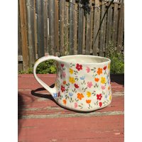 Zierliche Blumenbecher - Handgemachtes Keramik Handbemaltes Geschenk von LaFleurArtisane