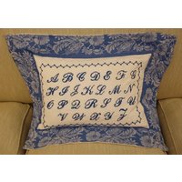 Rot/Blau Alphabet Bestickte Kissen Sham Rot/Blau Alphabet Bestickte Kissen Sham von LaMaisonnetteDesigns