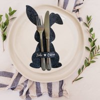Besteckhalter Osterhase Frohe Ostern; Bestecktasche Osterdeko; Tischdeko Aus Filz Hellgrau, Dunkelgrau Einzeln O. Set Besteckhalter Osterhase Frohe Ostern; Bestecktasche Osterdeko; Tischdeko Aus Filz Hellgrau, Dunkelgrau Einzeln O. Set von LaMioLena