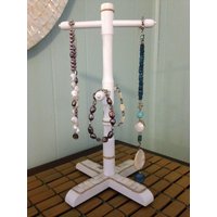 Weißer Holz Schmuck Halter von LaPerlaDelMar