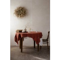 Handgemachte Leinentischdecke Rustikale Tischdekoration Mit Bestickung | 150 X 150 cm von LaPetiteAlice