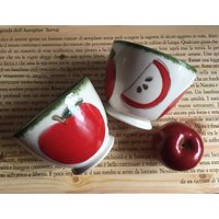 2 Coffee Time Delight Set Mit Handgefertigten Latte Schalen Aus Porzellan Apfel Design 2 Coffee Time Delight Set Mit Handgefertigten Latte Schalen Aus Porzellan Apfel Design von LaPoterieduChalet